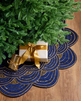 Saia para Árvore de Natal Azul Marinho com Bordados e Paetês Dourados - Imagem 1