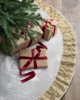 Saia para Árvore de Natal em Veludo Marfim com Bordado Dourado e Pedrarias - Imagem 1